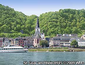 Ev. Stiftskirche am Rheinufer von St. Goar am Rhein.